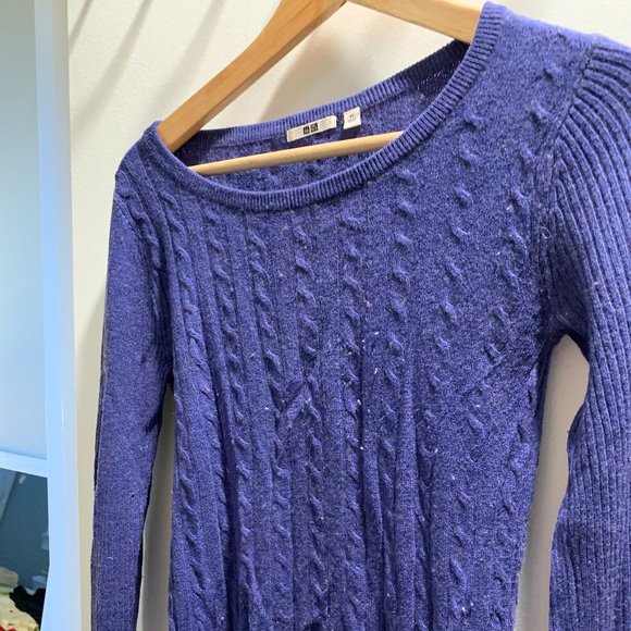 Uniqlo Sweater Size XS - Picture 1 of 3